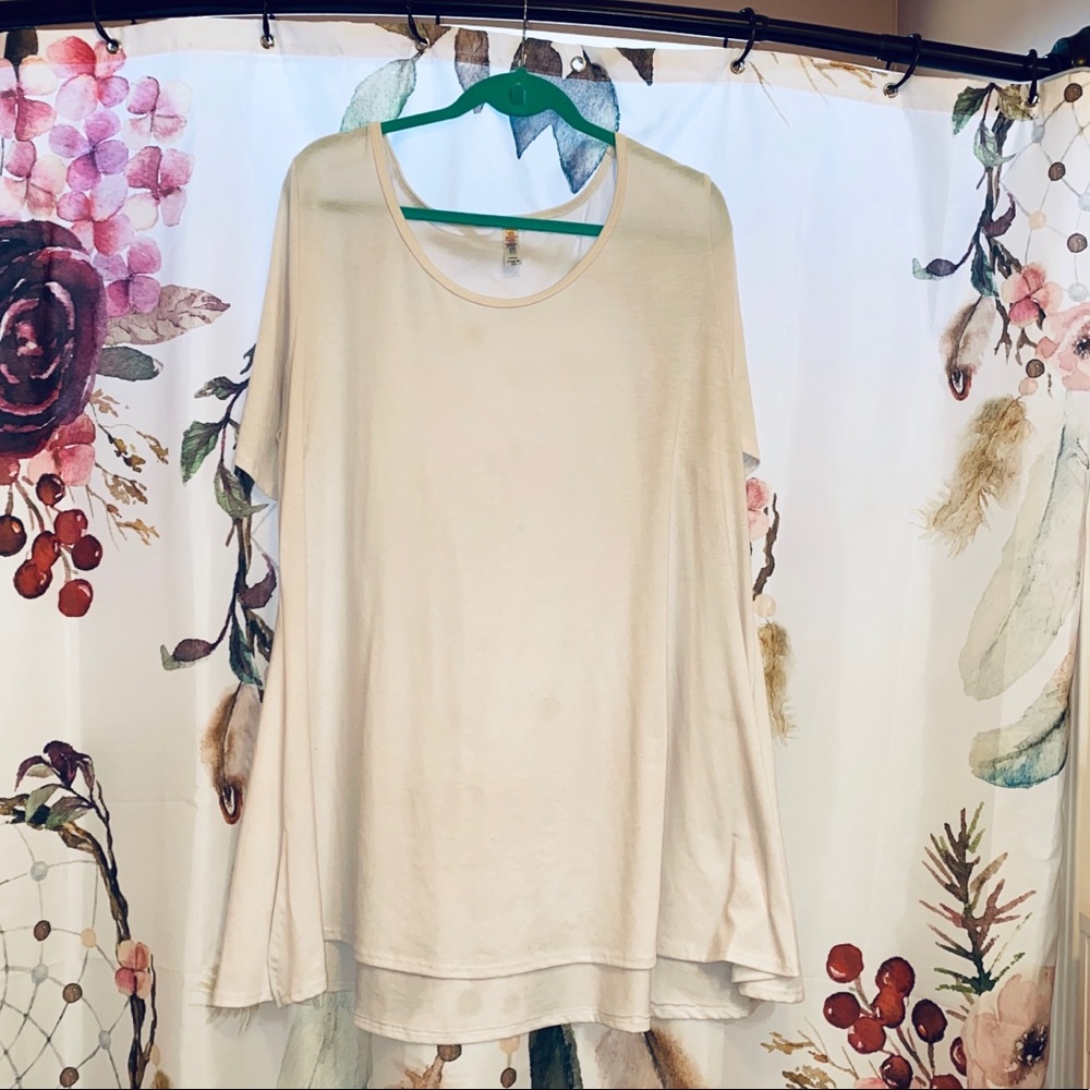 Lularoe white classic tee size 3xl